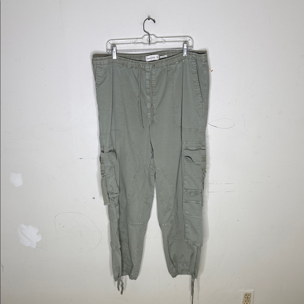 Abercrombie & Fitch Olive Green Cargo Jogger Pants